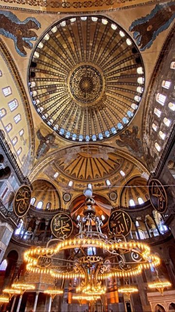 Interior Mosque, Hagia Sophia Mosque, Masjid Turki, Hagia Sophia Istanbul, Architecture Photography Buildings, Istanbul City, Mosque Art, Pillar Design, Mosque Architecture