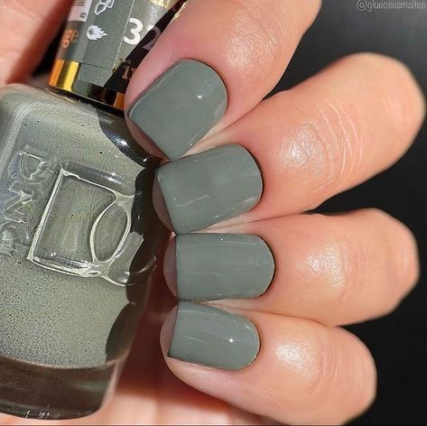 Dnd Matte Gel Polish Colors, Dnd 323 Vintage, September Nails Color Fall Dnd, Dnd Gel Green Polish Colors, Dnd Sage Green Nails, Dnd Vintage Gel Polish, Dnd Olive Green Gel Polish, Popular Dnd Nail Colors, Fall Nails 2023 Dnd Gel