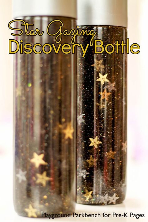 Star Gazing Discovery Bottles. These star discovery bottles are perfect for a space theme in your preschool or kindergarten classroom! Kids love to shake and look at the night sky in the bottles. Put these in your science center for learning and fun! - Pr Space Ocean, Space Preschool, Moon Birthday, Discovery Bottles, Space Classroom, Pre K Pages, Preschool Winter, Theme Preschool, Stem Programs