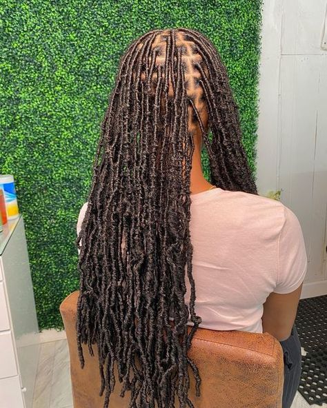 𝑵𝒀𝑪 𝑩𝑹𝑨𝑰𝑫𝑬𝑹 🖤 on Instagram: "Perfect Length for locs 😍😍 Style: Waist Length/ Soft locs + Small parts/full • • • #softlocs #locstyles #protectivebraidstyles #boxbraidstyles #queenshairstylist #distressedlocs #longislandhairstylist #mediumhairstyles" Small Part Soft Locs, Mid Length Soft Locs, Mini Soft Locs, Medium Size Soft Locs, Soft Locs Small Parts, Medium Length Soft Locs, Locs Hairstyles Medium Length, Short Soft Locs Shoulder Length, Soft Locs Medium Length