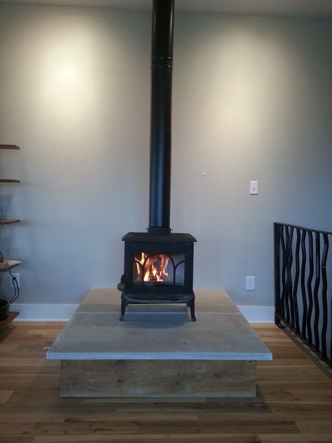 Calling all Jotul F100 owners. . . | Hearth.com Forums Home Soapstone Stove, Tiny Log Cabins, Wall Stove, Small Stove, Wood Heater, Fireplace Hearth, Little Cabin, Wood Burner, Wood Stove