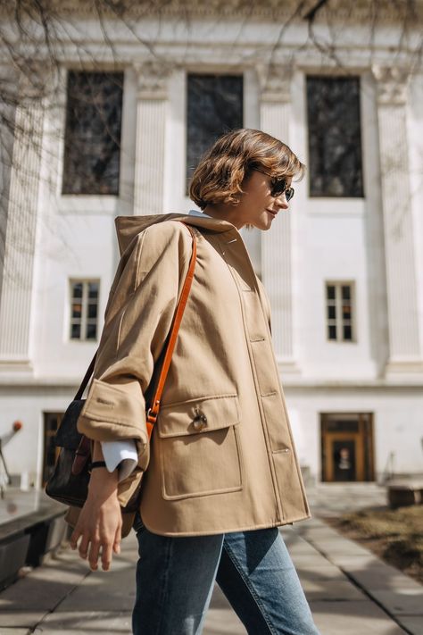 the essential spring jacket I'm wearing on repeat #jacket #springfashion #casual Timeless Jackets For Women, Women’s Spring Jacket, Spring Jackets For Women 2024, Spring Jackets For Women 2023, Spring Coats For Women, Spring Outerwear Women, Ingenue Natural, Spring Jackets For Women, Cute Rain Jacket