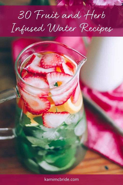 Water Combinations, Herbal Water, Herb Infused Water, Fruit Infused Water Recipes, Flavored Water Recipes, Fruit Combinations, Not Drinking Enough Water, Drinking Enough Water, Infused Water Recipes