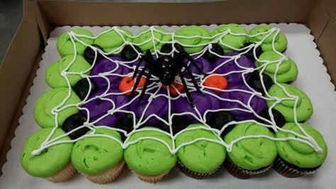 Halloween Cupcakes Pull Apart, Cupcake Cakes Halloween, Halloween Cupcake Cakes Pull Apart, Pull Apart Halloween Cupcakes, Halloween Cupcake Pull Apart Cake, Halloween Pull Apart Cupcakes Ideas, Halloween Cakes And Cupcakes, Halloween Cupcake Cake Pull Apart, Fall Cupcake Cakes Pull Apart