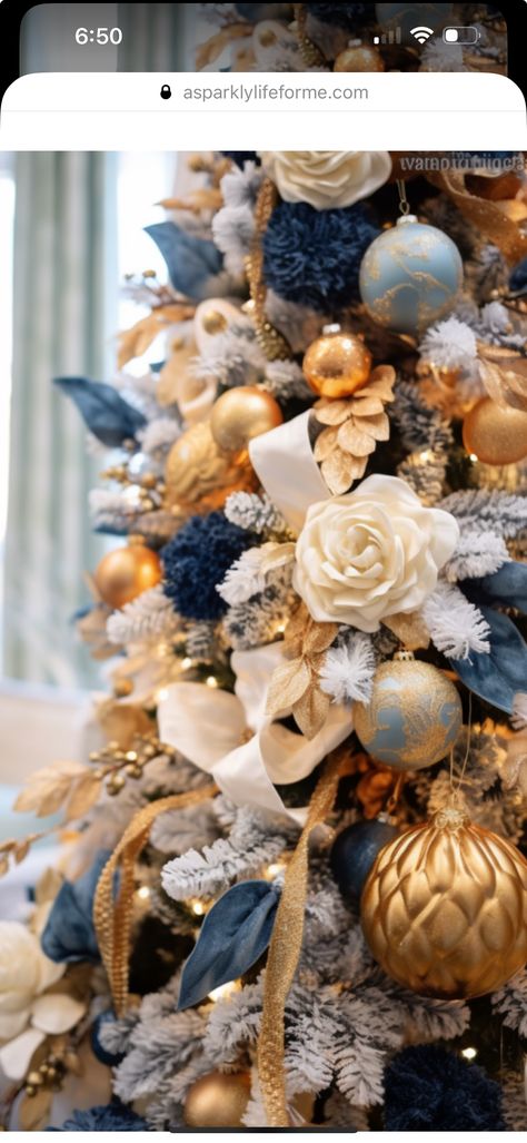 Black Blue Christmas Tree, Dark Blue And Gold Christmas Decor, Dark Blue Christmas Tree Decorations, Navy Blue And Brown Christmas Tree, Silver Gold Blue Christmas Tree, Navy Christmas Tree Ideas, Navy Blue And Copper Christmas Tree, Silver Gold And Blue Christmas Tree, Blue And Bronze Christmas Tree