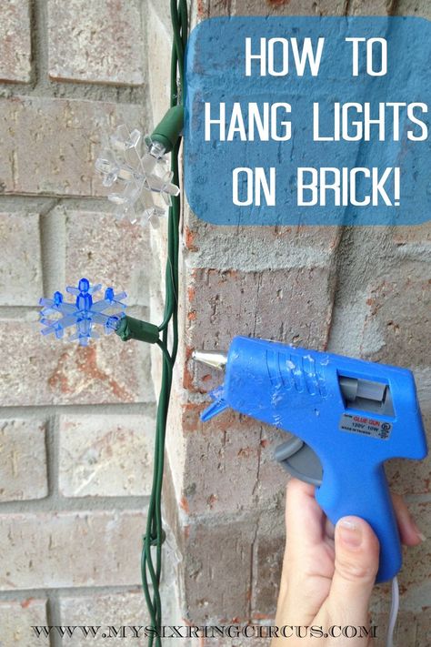 How to Hang Garland - Glue Lights on Brick Outdoor Christmas Lights Diy, Christmas Lights Decorations, Christmas Lights Inside, Christmas Lights On House, Hanging Christmas Decorations, Christmas Light Clips, Christmas Lights Outside, Christmas Light Installation, Hanging Christmas Lights