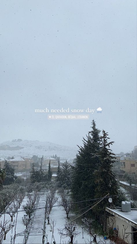 Songs For Snow Stories, Snowy Story Instagram, Snow Mountain Captions, Snow Day Instagram Story, Snow Story Ideas, Snowfall Captions For Instagram, Snowy Day Quotes, Snow Ig Story, Manali Story Ideas