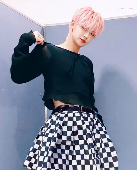 Yeonjun In A Crop Top, Yeonjun In A Skirt, Kpop Androgynous, Txt Yeonjun Outfit, Yeonjun Skirt, Txt Crop Top, Yeonjun Outfits, Yeonjun Crop Top, Skirt Over Jeans