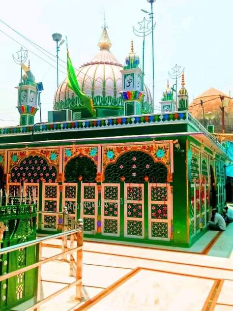 Sabir Piya Photo, Sabir Piya, Dargha Image, Islamic Places, Bulb Photography, Karbala Photos, City Iphone Wallpaper, Muharram Wallpaper, Khwaja Ji Pic