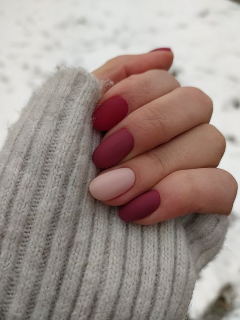 Matte Vacation Nails, Mat Finish Nails, Plain Matte Nails, Matt Burgundy Nails, Matte Nails Winter, Subtle Winter Nails, Matte Winter Nails, Winter Nails Matte, Matte Spring Nails