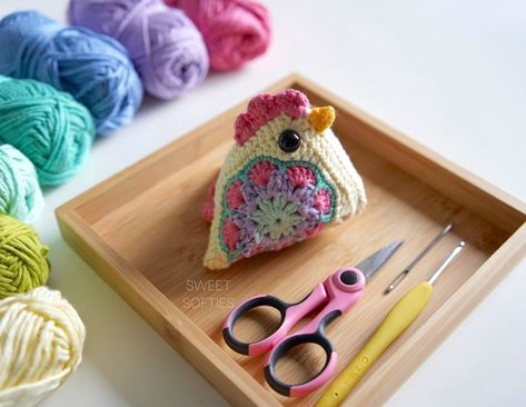 Granny Square Chicken · Free Crochet Pattern - Sweet Softies Spring Court, Yarn Color Combinations, Knit Items, Diy Yarn, Yarn Tail, Granny Squares Pattern, Yarn Diy, Pink Yarn, Crochet Instructions