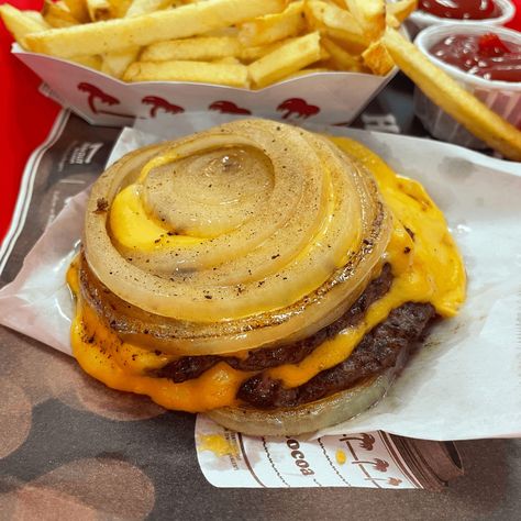 Flying Dutchman Burger - Whole Grilled Onion Wrap - In-N-Out Secret Menu | #HackTheMenu Burger In N Out, Onion Wrapped Flying Dutchman, In In Out, In And Out Onion Burger, In And Out Flying Dutchman, Flying Dutchman Burger, Flying Dutchman In N Out, Burger With Onions, In Out Burger