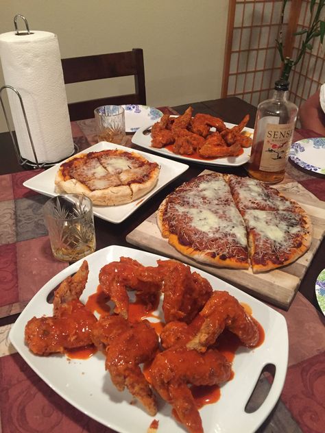 Hot wings and Pizza Pizza And Wings, Homemade Foods, Hot Wings, 2024 Vision, Chicken Wings, Homemade Recipes, Food To Make, French Toast, Vision Board