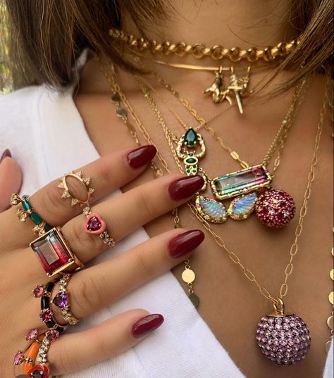 Chunky Maximalist Jewelry, Jewellery Maximalist, Maximalism Jewelry, Overcoming Insecurities, Cherry Red Nails, Jewelry For Summer, Layered Gold Necklaces, Xoxo Jewelry, Maximalist Aesthetic