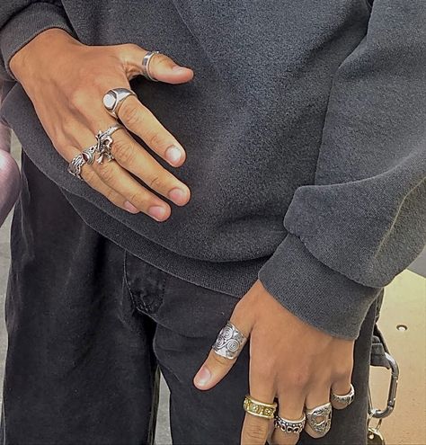 Masc Lesbian Rings, Multiple Rings On Hand Men, Men Ring Stack, Guy With Rings, Mens Chunky Rings, Guys Rings Aesthetic, Masc Jewelry Aesthetic, Masc Rings For Women, Rings Masc