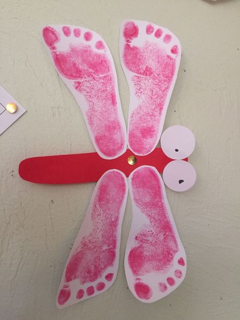 Bug Crafts Infants, Dragonfly Kids Craft, Dragonfly Footprint Art, Toddler Insect Crafts, Insect Crafts For Infants, Dragonfly Crafts For Toddlers, Bug Crafts For Infants, Bugs Crafts For Toddlers, Bug Footprint Art