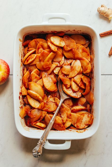 AMAZING Cinnamon Baked Apples! 9 ingredients, 1 bowl, NATURALLY SWEETENED, Tender + Delicious! #bakedapples #vegan #plantbased #fall #apples#glutenfree #refinedsugarfree #minimalistbaker Dinner Recipes With Apples, Glazed Apples Recipe, Cinnamon Baked Apples, Recipes With Apples, Gluten Free Desserts Holiday, Baked Apple Slices, Gluten Free Pumpkin Muffins, Gluten Free Plant Based, Minimalist Baker