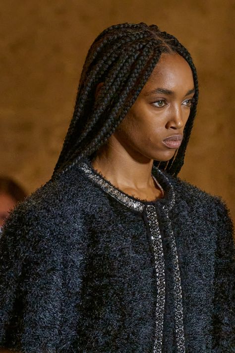 Conde Nast, Runway Looks, Vogue Runway, Nun Dress, Fashion News, Celebrity Style, Latest Fashion, Fashion Show, Fashion Beauty