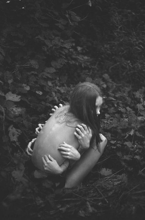 Whimsical Photography, Creepy Photography, Horror Photography, Horror Photos, Dark Visions, Creepy Photos, Halloween Photography, Theme Nature, Bizarre Art