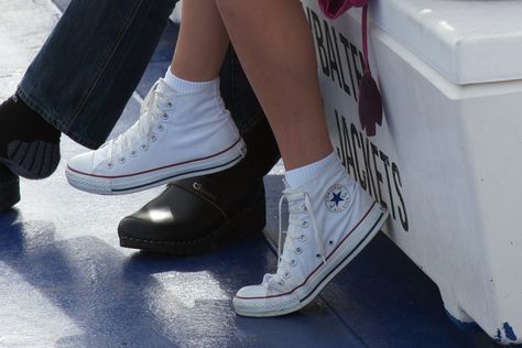 White Converse Outfit Ideas, Converse White Outfit, Converse High Outfit, White Converse Aesthetic, White Converse High Tops, Mode Converse, White Converse Outfits, Converse Aesthetic, White High Top Converse