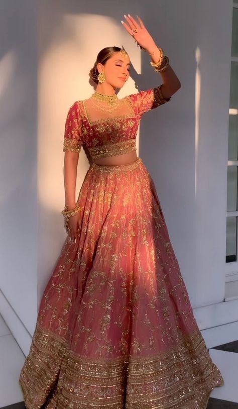 Bollywood Brides, Desi Fits, Indian Bridesmaid Dresses, Simple Lehenga, Trendy Outfits Indian, Indian Outfits Lehenga, Indian Bride Outfits, Traditional Indian Dress, Pakistani Fancy Dresses