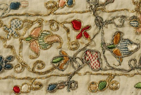 Italian Embroidery, Medieval Embroidery, Craft Images, Mood Colors, Crewel Embroidery, Gold Work, Antique Textiles, Vintage Textiles, Historical Clothing