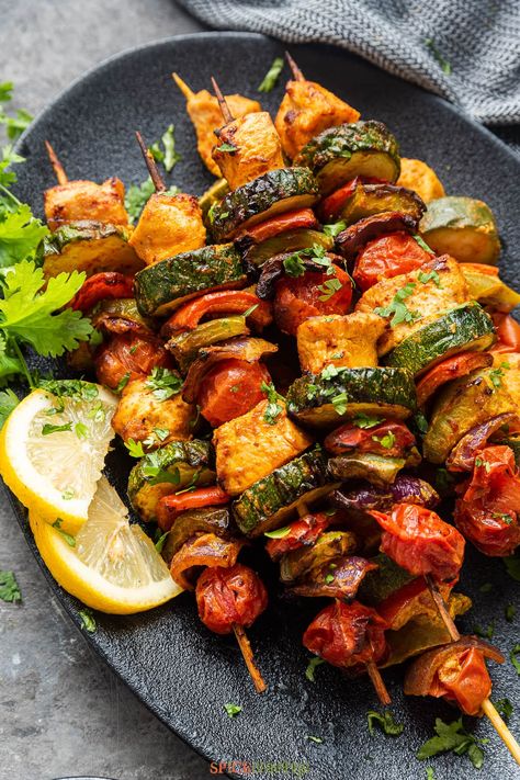 Easy recipe for a Middle Eastern classic, Chicken Shish Kebab featuring marinated chicken and vegetables, skewered and grilled to perfection. #chickenkebab #shishkebab Chicken Skewers With Vegetables, Chicken Kabab, Chicken Kebab Recipe, Low Calorie Chicken, Lamb Steaks, Chicken Kebab, Vegetable Skewers, Shish Kebab, Food Pic