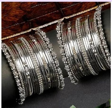 ShikharCrafts - Etsy UK Metal Bangles Silver, Oxidised Bangles Set, Indian Silver Bangles, Silver Bangles Aesthetic, Desi Ornaments, Black Bangles Set, Silver Bangles Design, Black Metal Bangles, Oxidised Bangles