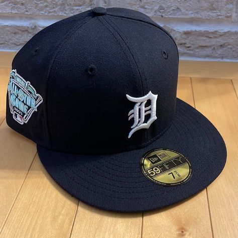 Brand New Officially Licensed Mlb Merchandise Authentic New Era 59fifty Fitted Hat Detroit Tigers Baseball Team Cooperstown Collection 2005 All Star Game Side Patch Size: 7 5/8 Color: Navy White Mint - Mint Undervisor Detroit Tigers Hat, Detroit Tigers Baseball, Tigers Baseball, New Era 59fifty, Fitted Caps, Baseball Team, Detroit Tigers, Fitted Hat, Fitted Hats