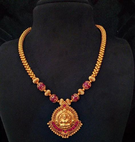 Temple Jewelry Necklace, Buy Gold Jewelry, Gold Necklace Indian, Gold Jewelry Simple Necklace, Gold Necklace Indian Bridal Jewelry, Gold Jewelry Stores, Gold Pendant Jewelry, Wedding Jewellery Collection, Indian Jewellery Design