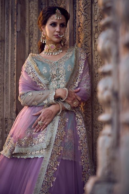 Buy Purple Net Embroidery Zari V Neck Flower Kurta Lehenga Set For Women by LASHKARAA Online at Aza Fashions. Purple Indian Outfit, Purple Kurti, Purple Lehenga, Kurta Lehenga, Kurti Style, Net Embroidery, Neck Flower, Punjabi Outfits, Net Lehenga