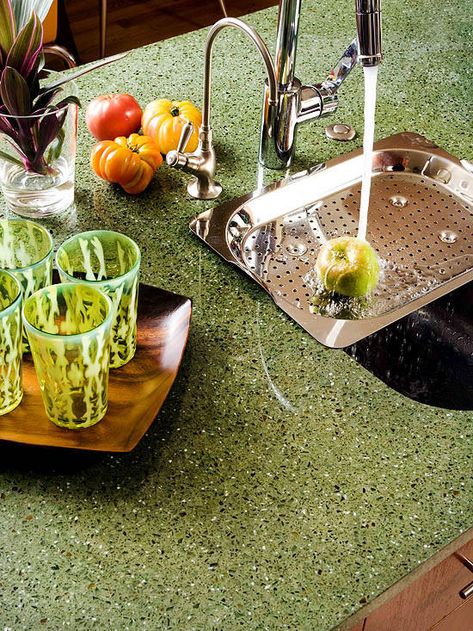 Terrazo Countertop, Kitchen Sink Drainboard, Night Kitchen, Green Countertops, Recycled Glass Countertops, Top Kitchen Trends, Recycled House, Nice Kitchen, Cheap Countertops