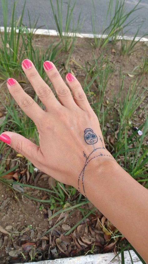 Tattoos For Mexican Women, Skull Friendship Tattoos, Skull Sister Tattoos, Best Friend Skull Tattoos, Dainty Skull Tattoos For Women, Skull Ankle Tattoo, Small Skull Tattoo For Women, Candy Skull Tattoo For Women, Skull Bracelet Tattoo