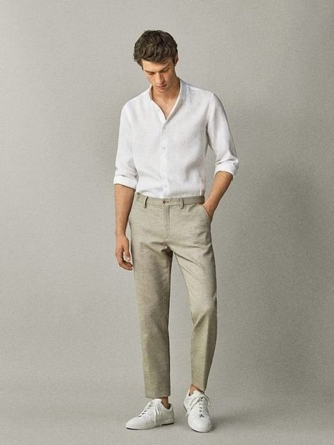 Office Outfit Men, Men Work Outfits, Kemeja Lelaki, Mens Work Outfits, Mens Smart Casual Outfits, Polo Shirt Outfits, Mens Business Casual Outfits, Shirt Outfit Men, Minimalist Fashion Men