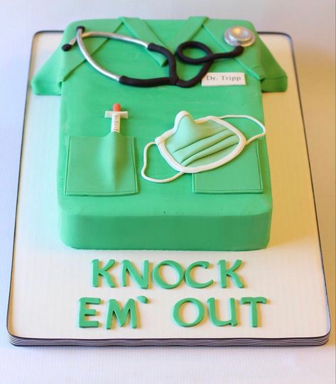 Anesthesia Cake Ideas, Anesthesia Graduation Party, Anesthesiologist Cake, Anesthesia Cake, Noel Aesthetic, Medical School Graduation Party Ideas, Men Cakes, 60 Birthday, Medical School Graduation