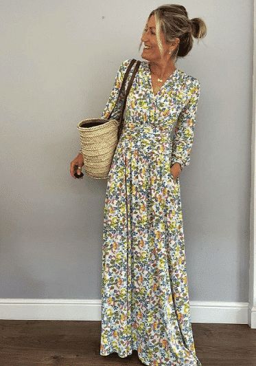 Style For 40s Women, Boho 40 Over 40 For Women, Feminine Outfits Over 40, Clothes For 45 Year Old Women, Forty Year Old Women Fashion, 40s Mom Outfits, Mid 50s Women Fashion, Middle Age Woman Fashion, Over 40s Fashion