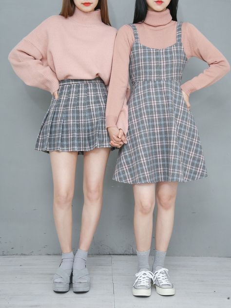 Korean Twin Fashion - Official Korean Fashion Twin Fashion, Twins Fashion, Mode Ulzzang, Stile Casual Chic, Mode Kawaii, Korean Fashion Kpop, Korean Fashion Outfits, Korean Fashion Dress, Hipster Outfits