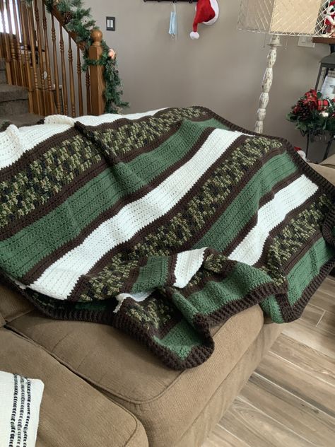 Camo Crochet Blanket, Chunky Crochet Blanket, Crochet Vest Pattern, Asian Soup, Chunky Blanket, Afghan Crochet, Afghan Patterns, Crochet Afghans, Chunky Knit Blanket