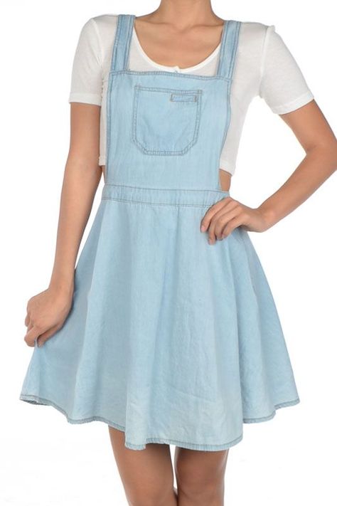 This cute light denim color overall dress is perfect for this spring! Available in x-small, medium, large. Model is wearing a small size. Cute Overall Dress, Rompers Womens Jumpsuit, Oc Inspo, Vintage Cowgirl, Denim Overall Dress, Female Clothing, Bad Things, Denim Color, Drawing Clothes