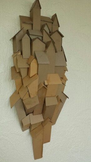 Cardboard Sculpture Ideas, Things To Make Out Of Cardboard, Cardboard Architecture, Cardboard Wall Art, Painting Cardboard, Carton House, Cardboard Decor, Cardboard Sculptures, Cardboard Box Houses