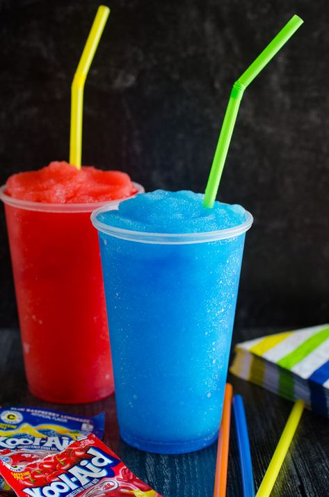 Learn how to make a slushie in your blender at home with just 4 ingredients. This homemade slushie recipe, using Kool-aid powder, is a summertime favorite and comes together in less than 5 minutes! How To Make A Slushie, How To Make Slushies, Slushy Recipes, Homemade Slushie, Icee Slushie, Slush Puppies, Homemade Slushies, Kid Drinks Recipes, Slushy Drinks