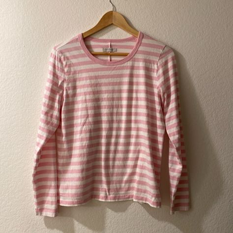 Never Worn Long Sleeve Tshirt From Outerknown. Pink & White Stripes. Size Medium (Classic Fit) But Would Fit Small Slightly Oversized. Long Sleeve Shirts Loose, Pink Tops Aesthetic, Pink And White Striped Shirt Outfit, Pink Striped Shirt Outfit, Striped Long Sleeve Outfit, Striped Tshirt Outfits, Pink Dress Outfit Casual, Pink Tshirt Outfit, White Striped Shirt Outfit