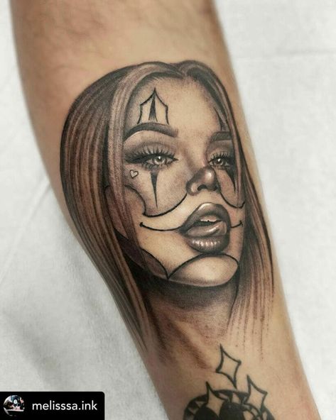 Payasa Tattoo Payasa Tattoo Designs, Chola Tattoo Ideas, Mexican Style Tattoos, Payasa Tattoo, Simple Forearm Tattoos, Cholo Style, Tattoo Board, Chicano Tattoos, C Tattoo