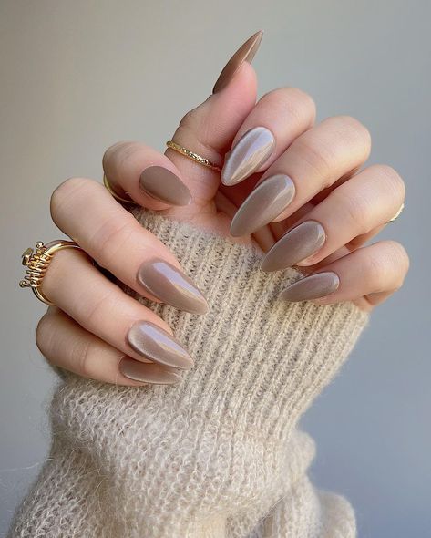 Chrome Nail Colors, Casual Nails, Round Nails, Cat Eye Nails, Cat Kuku, Elegant Nails, Classy Nails, Minimalist Nails, Chic Nails