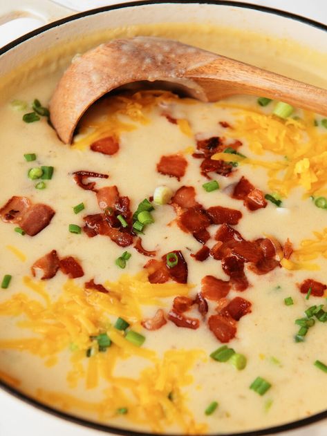 Potato Soup Stove Top, Loaded Baked Potato Soup Recipe, Baked Potato Soup Recipe, Cooking Recipes For Dinner, Loaded Potato Soup, Leftovers Soup, Lunch Appetizers, Loaded Baked Potato Soup, Loaded Baked Potato