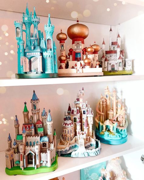 Casa Disney, Home Game Room, Disney Room Decor, Disney Treasures, Disney Rooms, Disney Collector, Disney Instagram, Disney Home Decor, Disney Ornaments