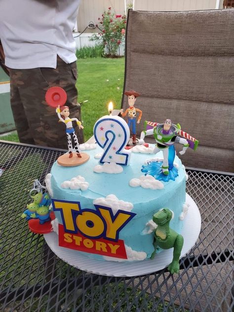 Toy Story Smash Cake Ideas, 2nd Toy Story Birthday Party, Tou Story Birthday Cake Ideas, Single Tier Toy Story Cake, Toy Story Smash Cake 2nd Birthday, You Story Birthday Cake, Forky Birthday Cake, 2 Toy Story Birthday, Toy Story Two Infinity And Beyond Cake