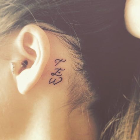 Love Life Tattoo, Matching Couple Tattoo, Initial Tattoos, Behind Ear Tattoos, Tattoo Behind Ear, Tattoo Schrift, Couple Tattoo, Matching Couple Tattoos, Initial Tattoo