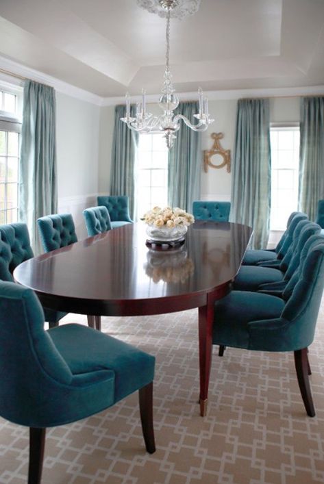 teal velvet dining chairs Dining Room Teal, Teal Dining Chairs, Mebel Antik, Chaise Restaurant, Set Meja Makan, Dining Room Curtains, House Of Turquoise, Furniture Chairs, Traditional Living