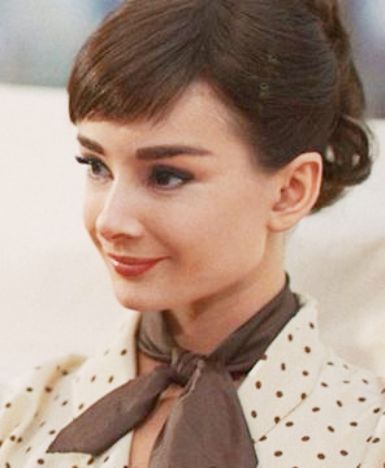 Hepburn Bangs, Audrey Hepburn Color, Audrey Hepburn Bangs, Audrey Hepburn Pictures, Hippie Makeup, Audrey Hepburn Photos, Audrey Hepburn Style, Hepburn Style, The Society